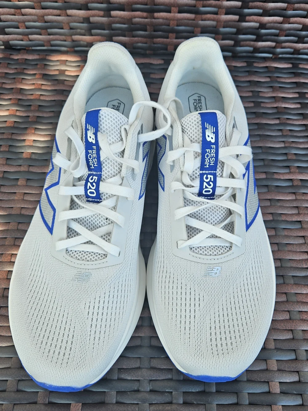 New Balance Fresh Foam 520 Men’s Running Shoes - White with Blue Accents